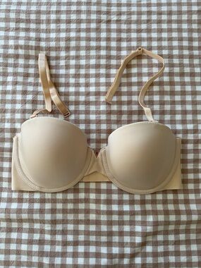 Victoria’s Secret Everyday Smooth Strapless Convertible Bra in Nude